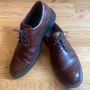 Brown Ecco comfort shoes
